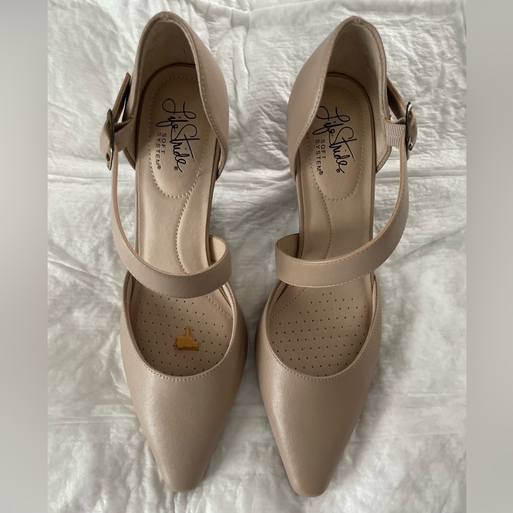 Life Stride Women's Beige Heels